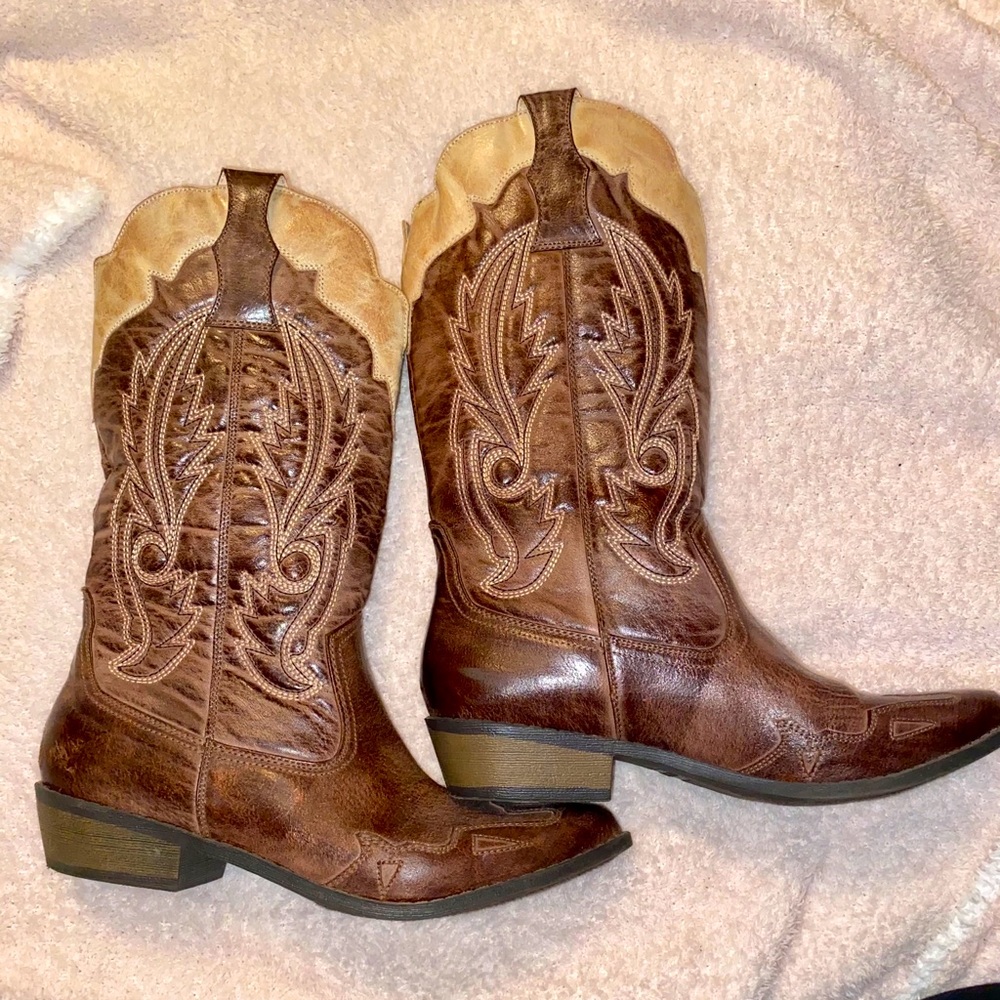 Coconuts Cowgirl boots size 9.5 women’s